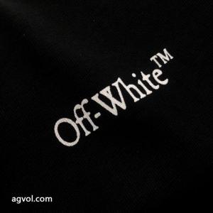 Off-White半袖Tシャツ即完売大人の余裕が漂うコピー ブランド 通販