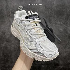 オフホワイト圧倒的人気アイテム 現地でついに発売 入手困難！ スニーカースーパー コピー 通販.