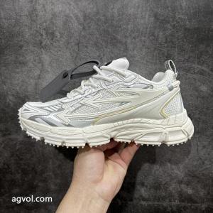 オフホワイト圧倒的人気アイテム 現地でついに発売 入手困難！ スニーカースーパー コピー 通販.