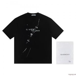ブランド 偽物VIPセールで破格 ラグジュアリーな雰囲気 カジュアル反転魅力半袖TシャツGIVENCHY