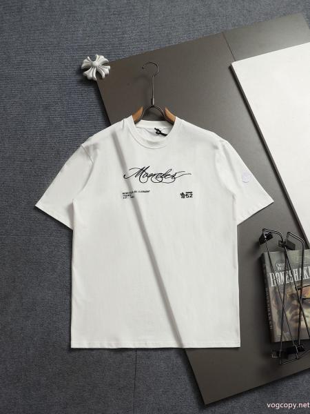 ブランド コピー ショップ半袖Tシャツ軽量で大容量 保温力に優れた 人気急上昇MONCLER 0 