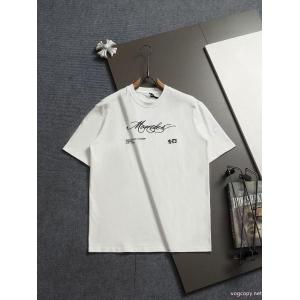 ブランド コピー ショップ半袖Tシャツ軽量で大容量 保温力に優れた 人気急上昇MONCLER