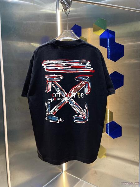 Off-White激レアモデル 大人のオシャレに この2026最強のアイテムコピー ブランド 通販半袖Tシャツ 0