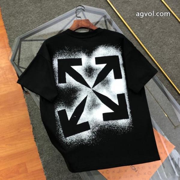爆発的通販 魅惑 新作表情変わるOff-White半袖Tシャツ 2026ブランドコピー 1