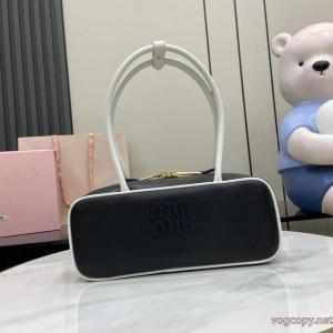 バッグブランド 激安秋冬コーデにこなれたアクセントをプラス! 絶対欲しい お得大人気MIUMIU..