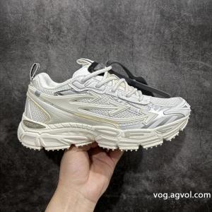 オフホワイト圧倒的人気アイテム 現地でついに発売 入手困難！ スニーカースーパー コピー 通販.