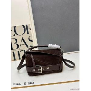 偽 ブランドLOEWE即発送可 2026-26 柔らかな着心地 最終価格バッグ.